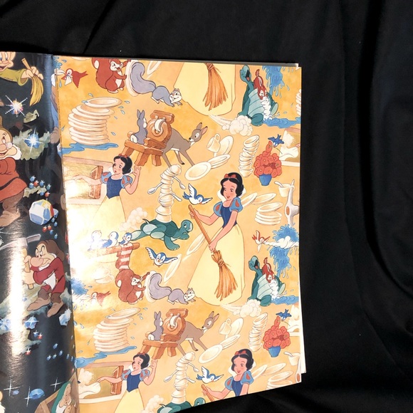 🎉HP!🎉 Vintage 1993 Disney Gift Wrap-Snow White and The Seven Dwarfs - Picture 9 of 12